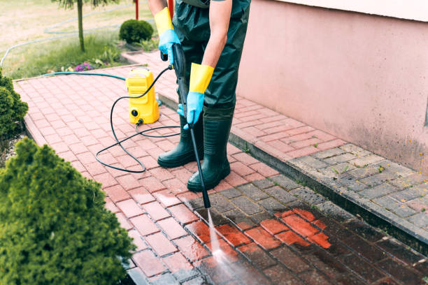 Why Choose Our Certified Pressure Washing Experts for Your Project Needs in Broadview Park, FL?